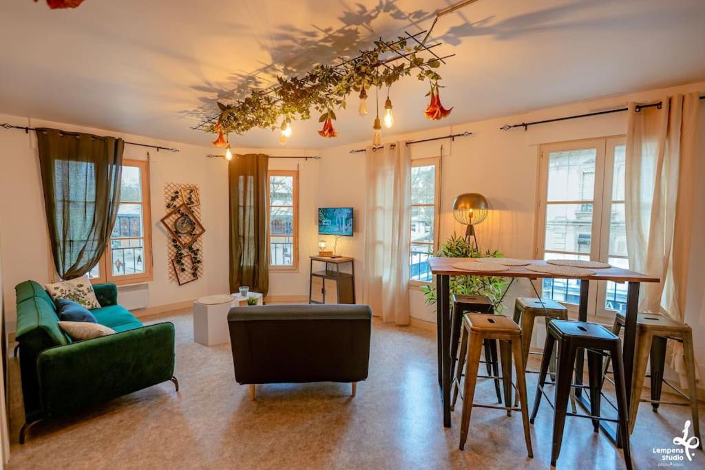 Appartement Romance Florale تروي المظهر الخارجي الصورة